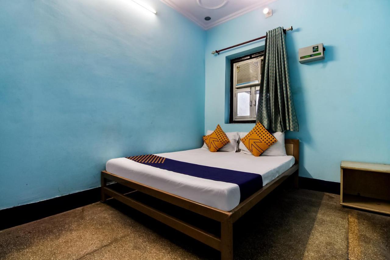 Spot On 40972 Hotel Gurubaksh Rāmpur Esterno foto