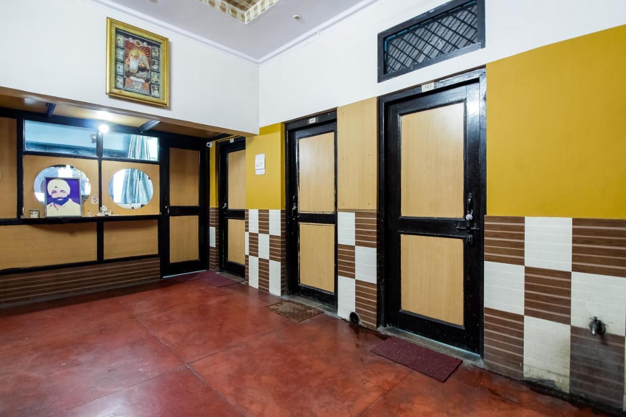 Spot On 40972 Hotel Gurubaksh Rāmpur Esterno foto