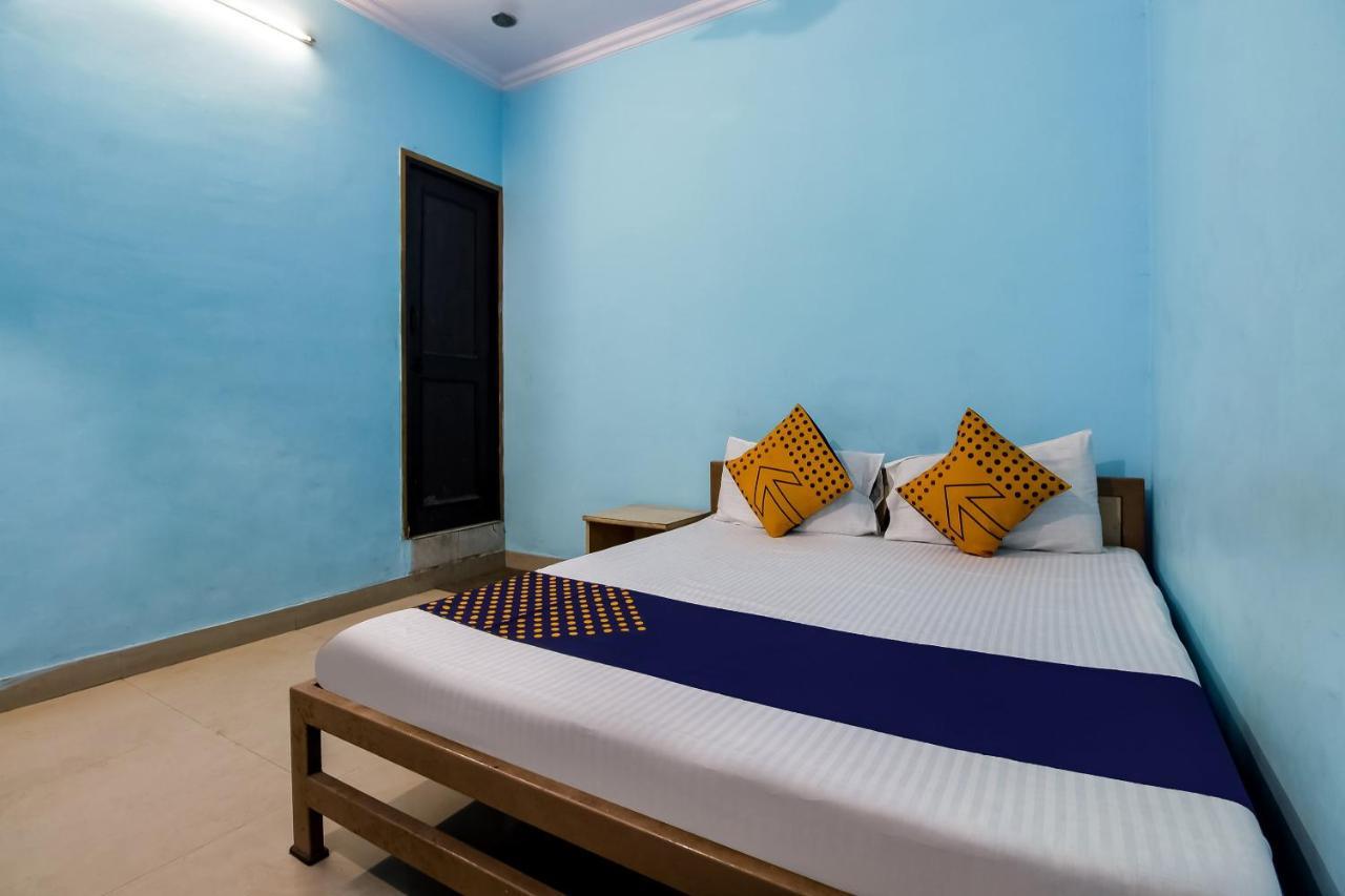 Spot On 40972 Hotel Gurubaksh Rāmpur Esterno foto